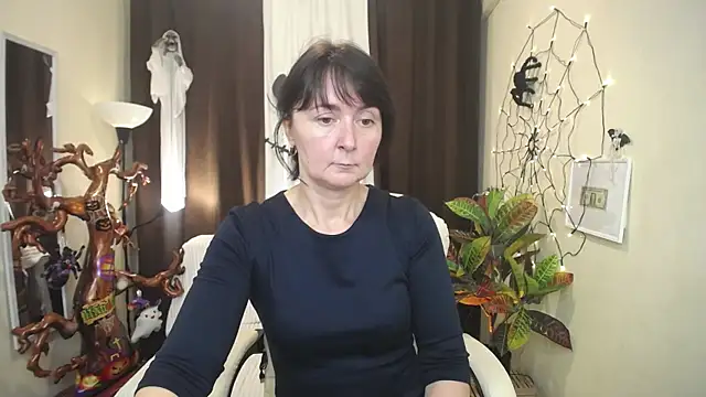 Snapshot of VivianGuchih chatting on October 12, 6:34 am VivianGuchih online show from October 12, 6:34 am