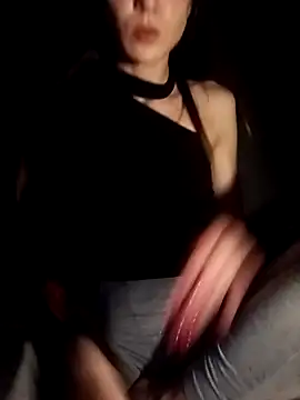 Snapshot of Laaiyla chatting on November 16, 8:25 pm Laaiyla online show from November 16, 8:25 pm