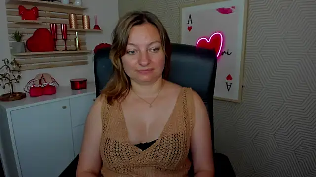 Snapshot of angelaSamt chatting on June 29, 5:35 am angelaSamt online show from June 29, 5:35 am