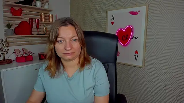 Snapshot of angelaSamt chatting on July 7, 7:23 am angelaSamt online show from July 7, 7:23 am