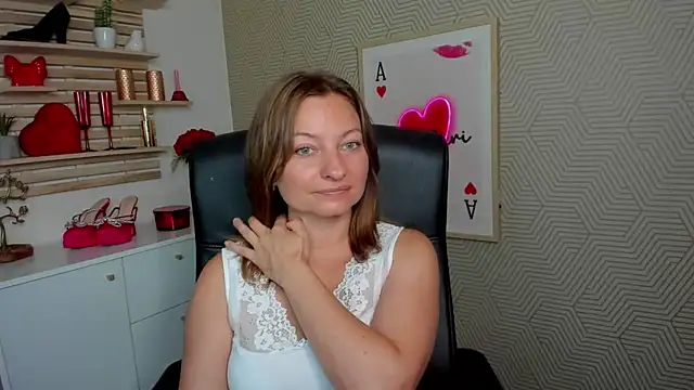 Snapshot of angelaSamt chatting on July 20, 5:44 am angelaSamt online show from July 20, 5:44 am