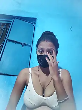 posewith online show from September 25, 9:51 pm