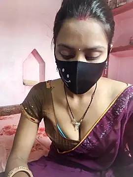 posewith online show from February 12, 7:36 am