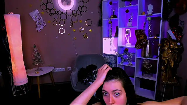 kitniss dreamy online show from January 7, 3:53 am