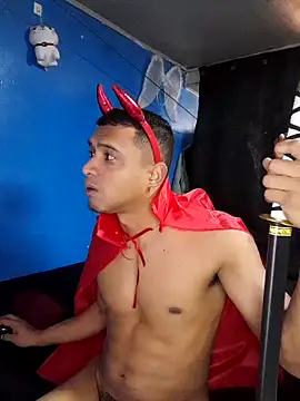 Snapshot of JoshuaMiller chatting on October 16, 9:27 pm JoshuaMiller online show from October 16, 9:27 pm