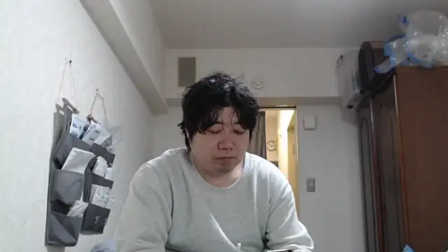 raterate555 online show from April 1, 8:37 am