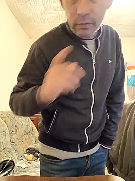 Snapshot of frederic198 chatting on November 8, 7:34 pm frederic198 online show from November 8, 7:34 pm