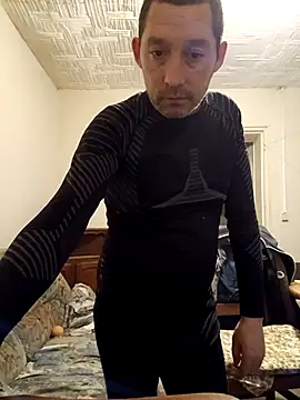 Snapshot of frederic198 chatting on November 9, 8:29 pm frederic198 online show from November 9, 8:29 pm