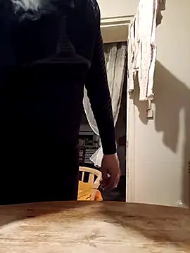 Snapshot of frederic198 chatting on November 16, 8:14 pm frederic198 online show from November 16, 8:14 pm