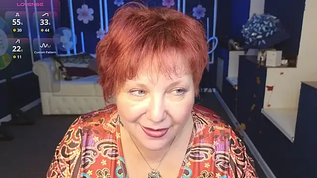 Kira Kenett online show from November 15, 3:52 pm