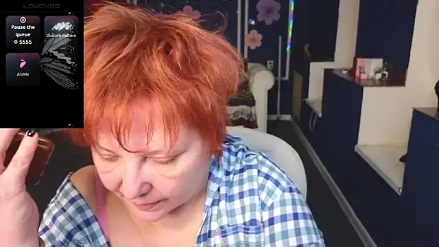 Kira Kenett online show from April 17, 5:49 pm