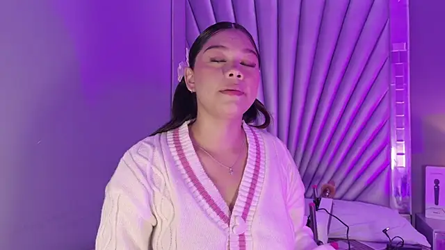 HatsaJones online show from April 1, 4:13 am