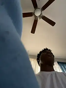 Snapshot of dmmeformerch chatting on February 27, 5:46 pm dmmeformerch online show from February 27, 5:46 pm