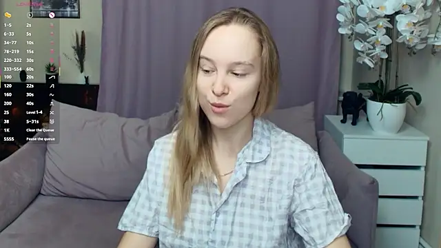 SoonMoor online show from January 18, 6:55 pm