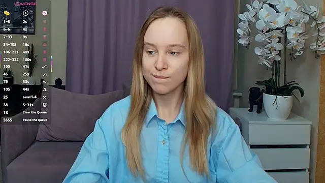 SoonMoor online show from March 2, 7:10 pm