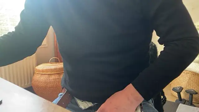 Snapshot of thelutty chatting on April 3, 2:59 pm thelutty online show from April 3, 2:59 pm