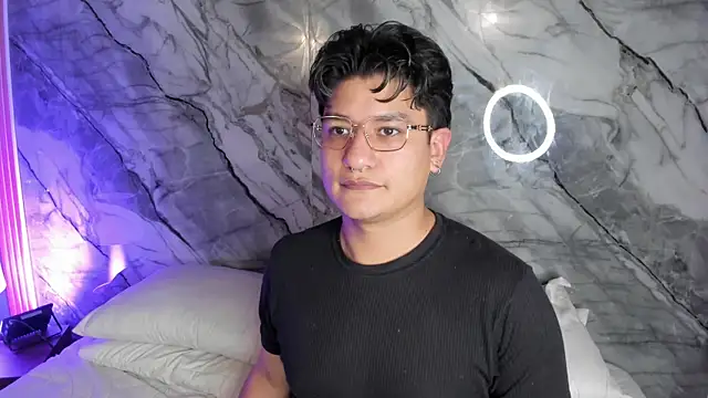 Snapshot of Dante_Callahan chatting on November 15, 8:16 pm Dante Callahan online show from November 15, 8:16 pm