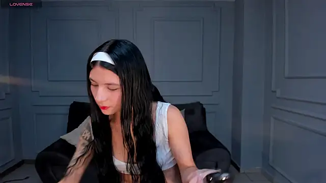 LaurentConnor online show from October 31, 3:29 am