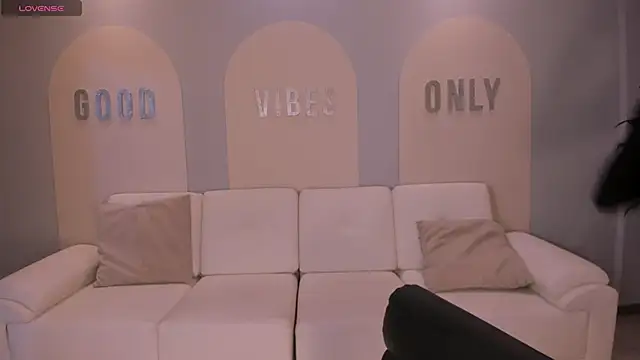 LaurentConnor online show from January 6, 3:43 am