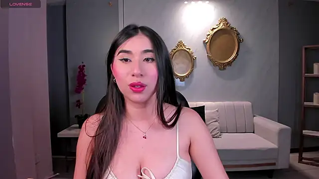 MayaMoretti  online show from November 24, 5:07 am