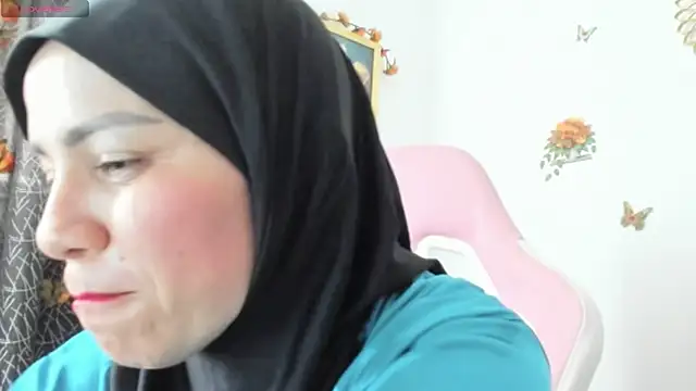 Snapshot of dalila_kemur chatting on May 8, 9:53 pm dalila kemur online show from May 8, 9:53 pm