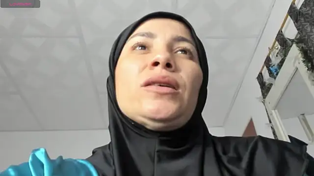 Snapshot of dalila_kemur chatting on July 4, 10:49 pm dalila kemur online show from July 4, 10:49 pm