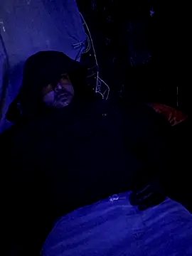 johnboones10 online show from December 5, 8:49 pm