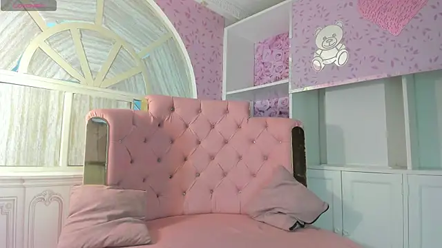 Snapshot of Ivy_rae_xxx chatting on October 27, 8:13 pm Ivy rae xxx online show from October 27, 8:13 pm