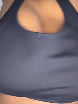 Snapshot of bunbun420247 chatting on May 7, 6:02 pm bunbun420247 online show from May 7, 6:02 pm