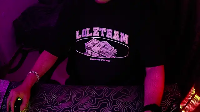 Snapshot of xXxHARDPORNxXx chatting on July 9, 7:18 pm xXxHARDPORNxXx online show from July 9, 7:18 pm