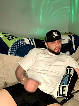 Snapshot of Brownroyal chatting on October 5, 6:01 am Brownroyal online show from October 5, 6:01 am