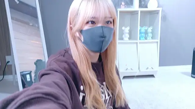 Snapshot of Una_chan_ chatting on October 23, 12:32 am Una chan online show from October 23, 12:32 am