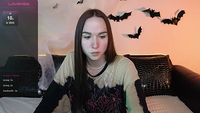 Angeel Kate online show from October 29, 5:25 pm