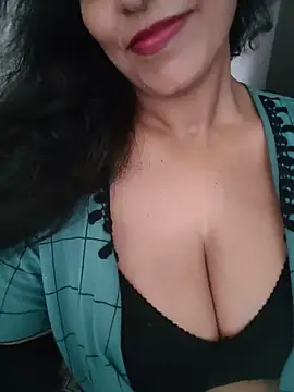 Snapshot of Deepa_Sharma143 chatting on July 2, 8:42 am Deepa Sharma143 online show from July 2, 8:42 am