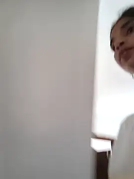 Snapshot of Hot-Soniya2 chatting on October 6, 6:11 am Hot-Soniya2 online show from October 6, 6:11 am