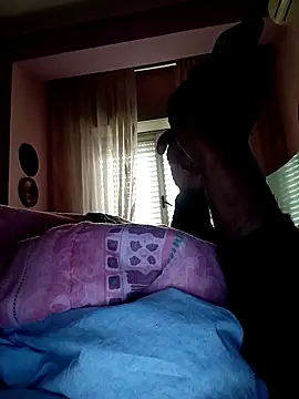 estrogeni online show from April 13, 6:30 am