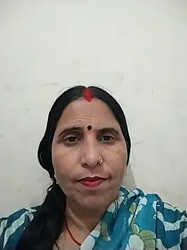 Snapshot of Hot_liya54 chatting on May 17, 5:05 am Hot liya54 online show from May 17, 5:05 am