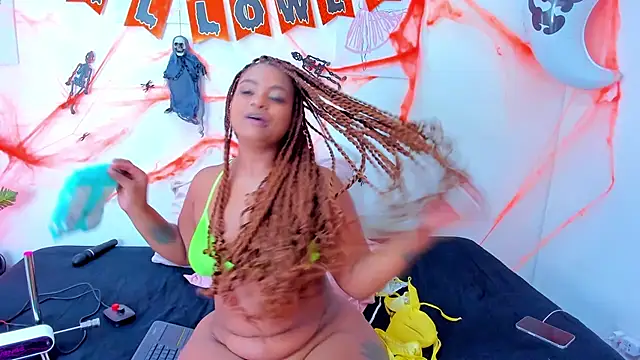 Hill Brownie online show from October 30, 1:01 pm