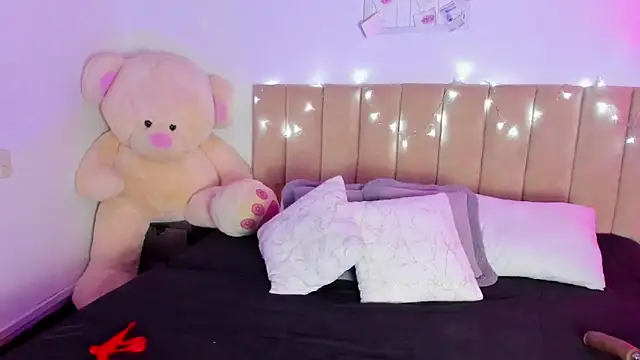 Hill Brownie online show from January 15, 12:10 pm