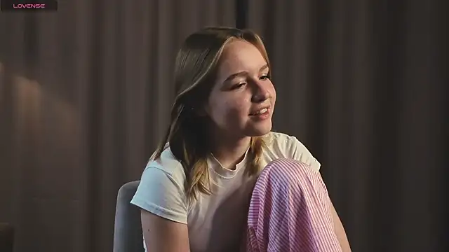 VinnieSerrano online show from September 28, 3:06 pm