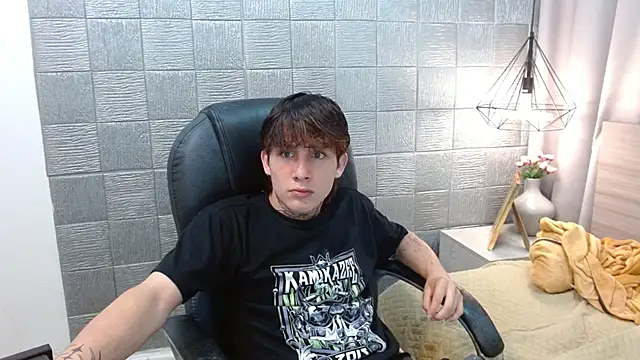 Iantwink18 online show from September 19, 8:31 pm