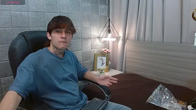 Iantwink18 online show from September 27, 10:59 pm