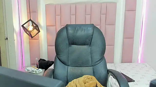 Iantwink18 online show from October 10, 10:36 am