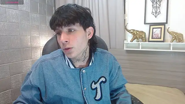 Iantwink18 online show from November 10, 11:04 pm