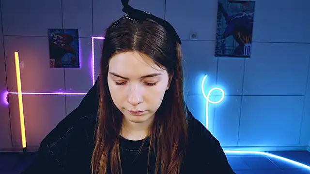 AliceCUNTach online show from September 23, 5:10 am