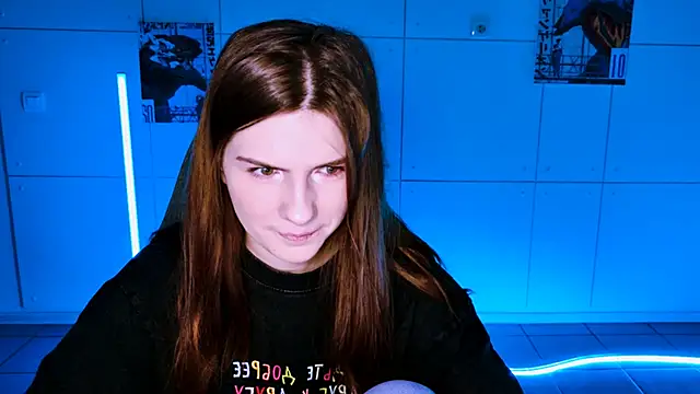 AliceCUNTach online show from October 17, 5:10 am