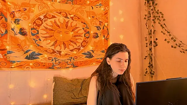 AliceCUNTach online show from February 6, 5:23 am