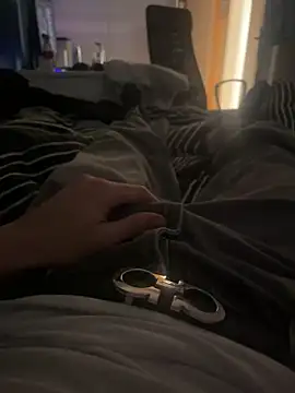 elox33 online show from April 15, 1:40 pm