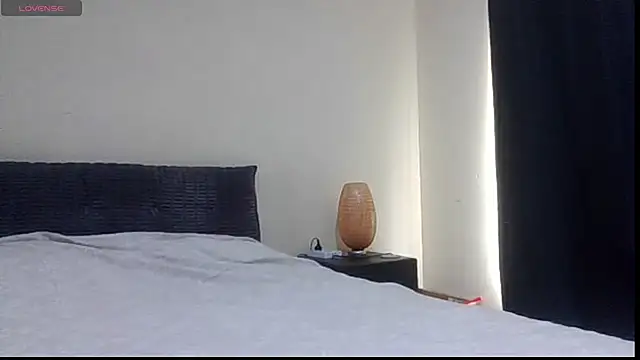 Snapshot of aussiepeaches chatting on February 6, 1:49 am aussiepeaches online show from February 6, 1:49 am