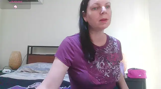 Snapshot of aussiepeaches chatting on March 6, 3:02 am aussiepeaches online show from March 6, 3:02 am